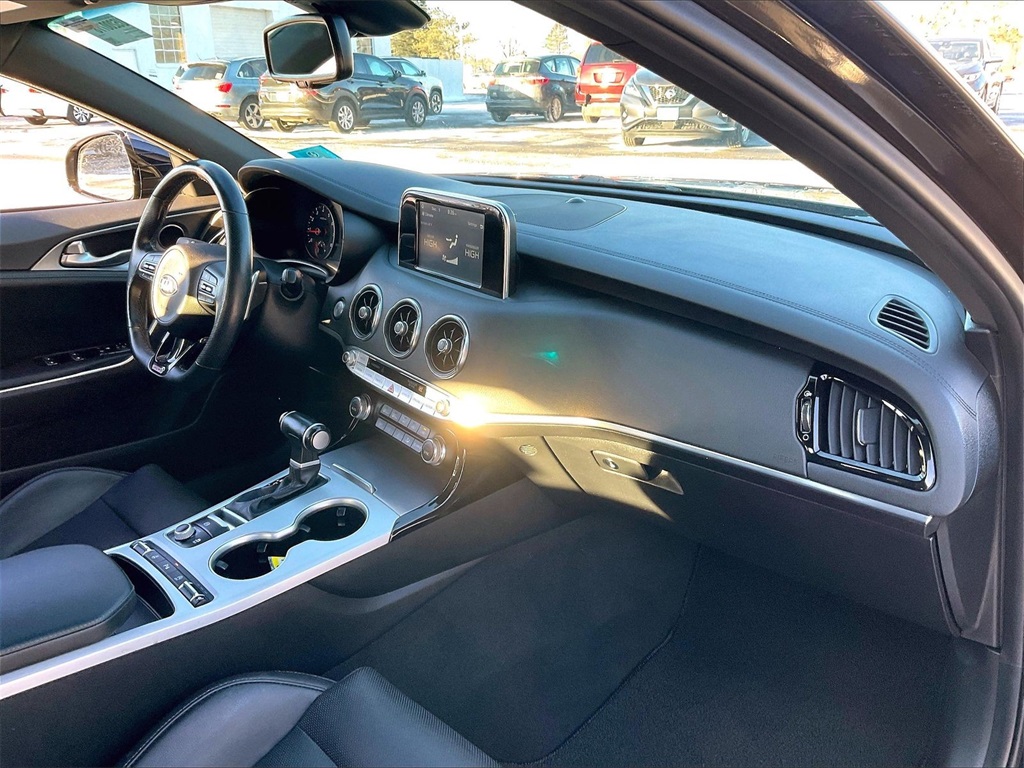 2020 Kia Stinger GT - Photo 13