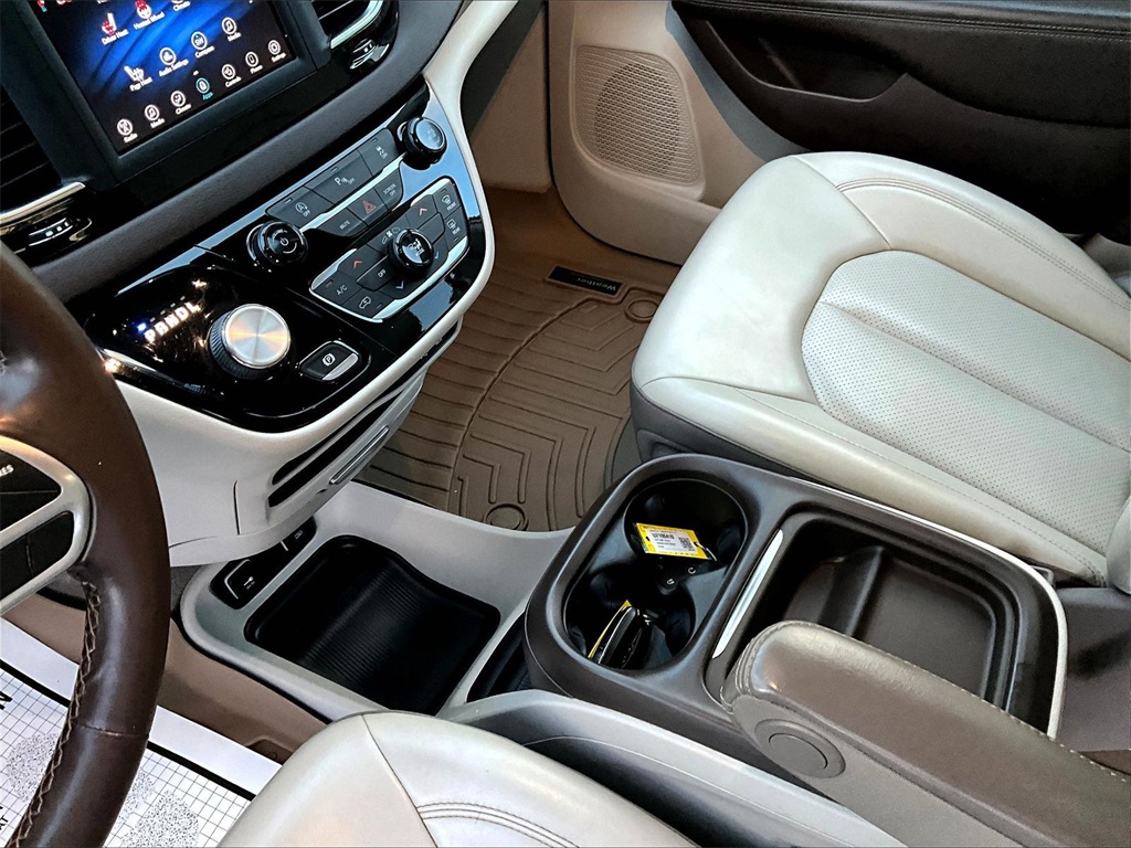 2020 Chrysler Voyager LXI - Photo 21