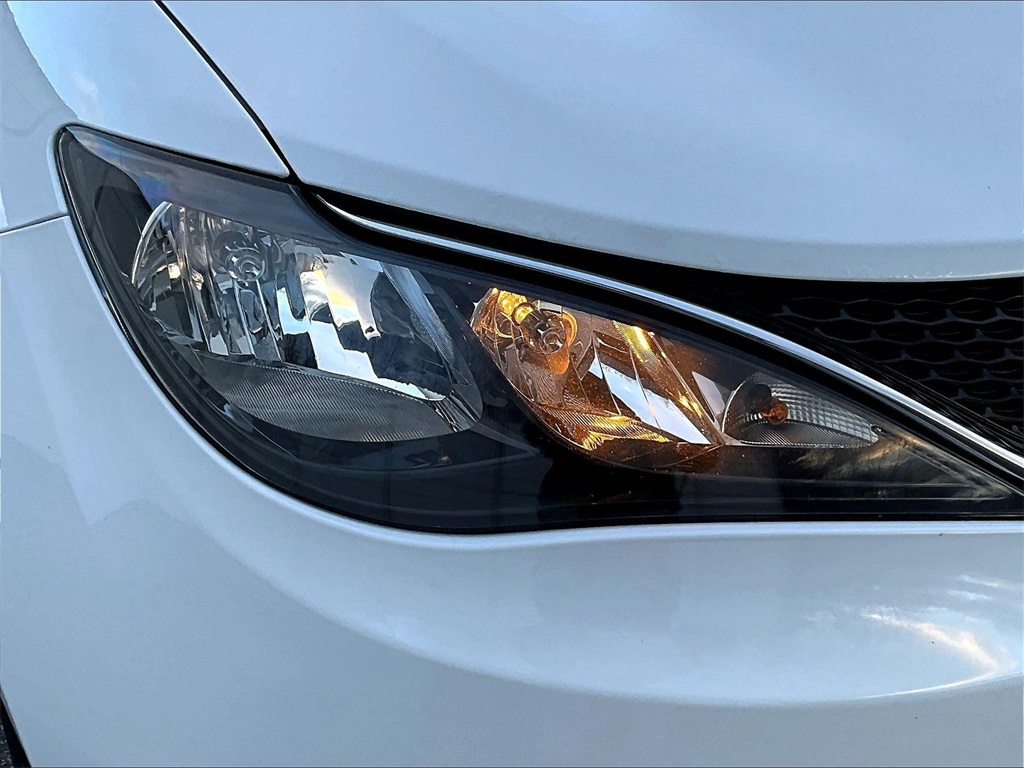 2020 Chrysler Voyager LXI - Photo 30