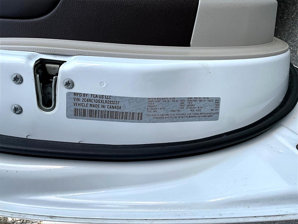 2020 Chrysler Voyager LXI - Photo 32