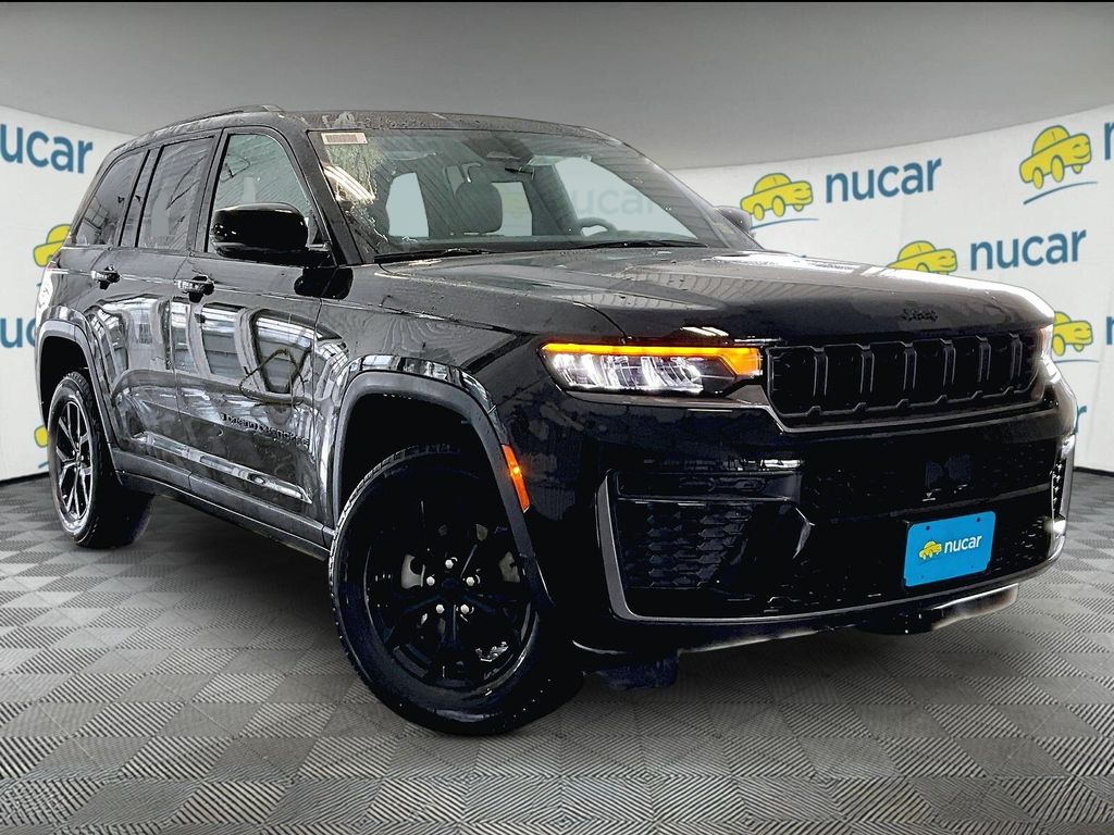 2026 Jeep Grand Cherokee Laredo