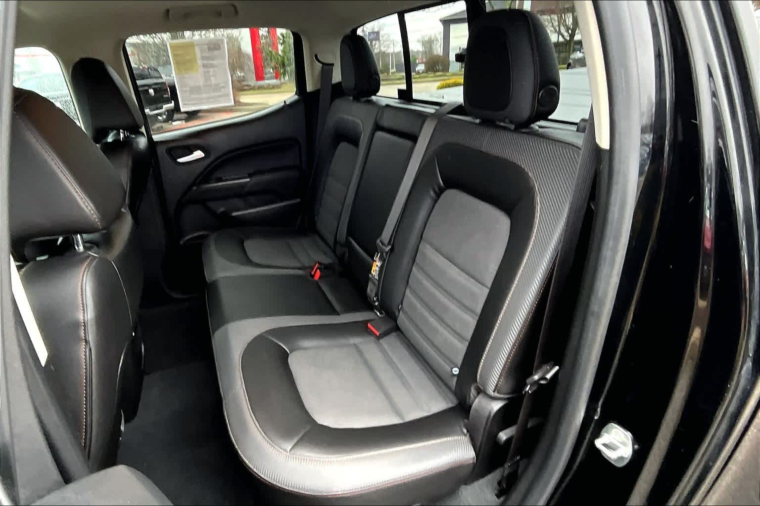 2022 GMC Canyon 4WD AT4 w/Cloth - Photo 15