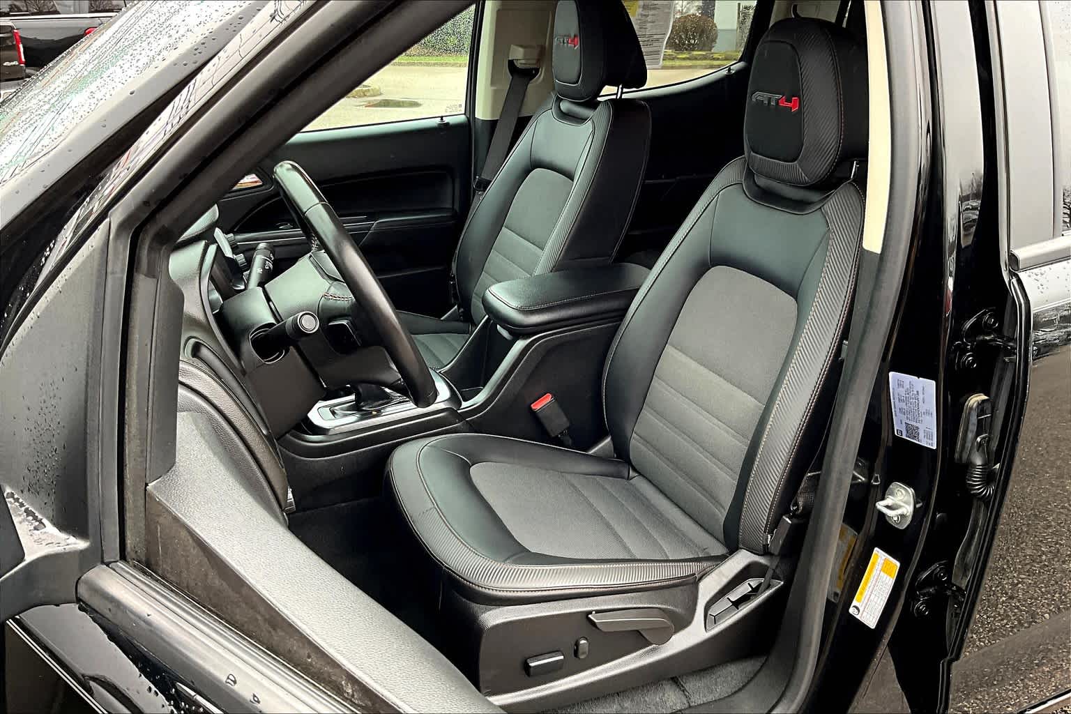 2022 GMC Canyon 4WD AT4 w/Cloth - Photo 10