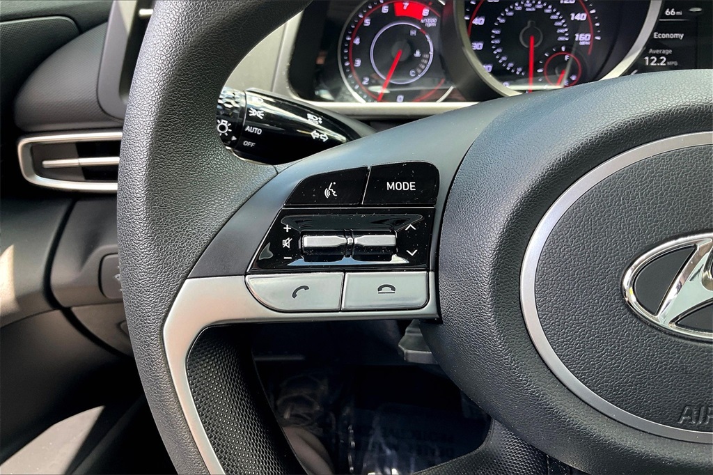 2022 Hyundai Elantra SE - Photo 21
