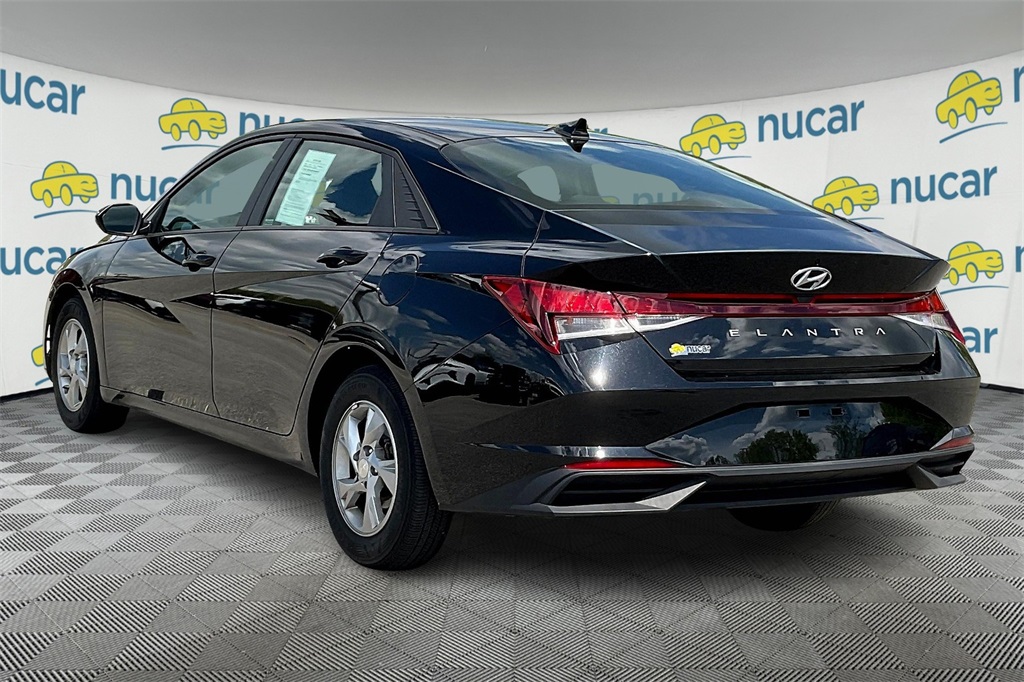 2022 Hyundai Elantra SE - Photo 4
