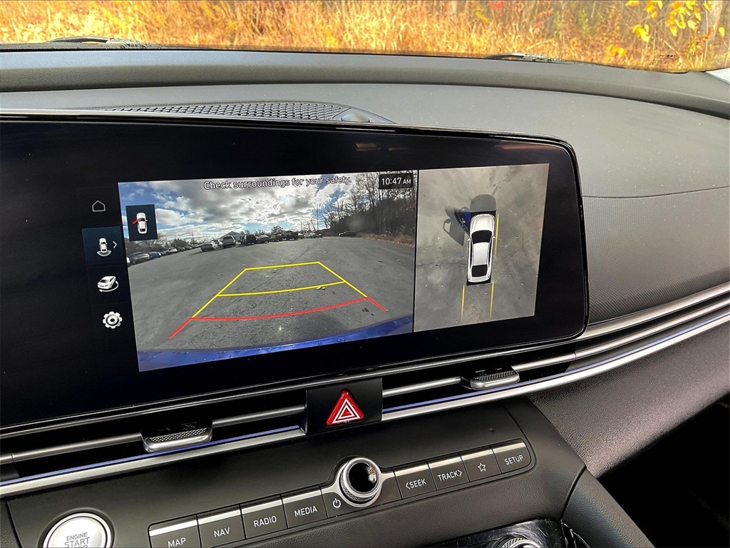 2024 Hyundai Elantra Limited - Photo 15