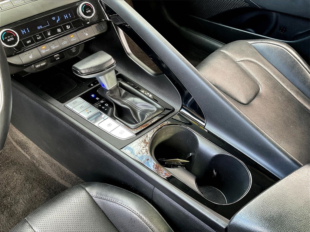 2024 Hyundai Elantra Limited - Photo 19