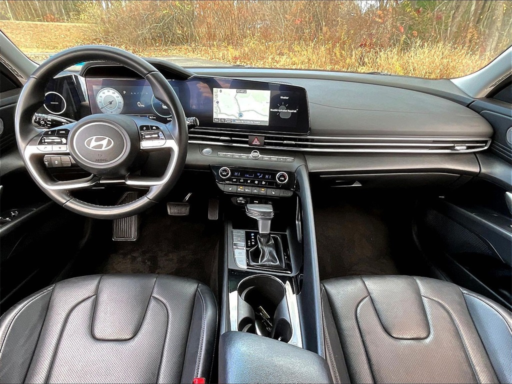 2024 Hyundai Elantra Limited - Photo 20