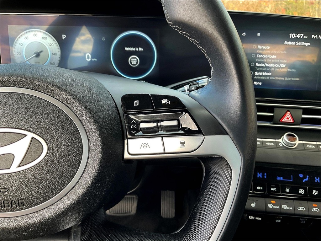 2024 Hyundai Elantra Limited - Photo 23