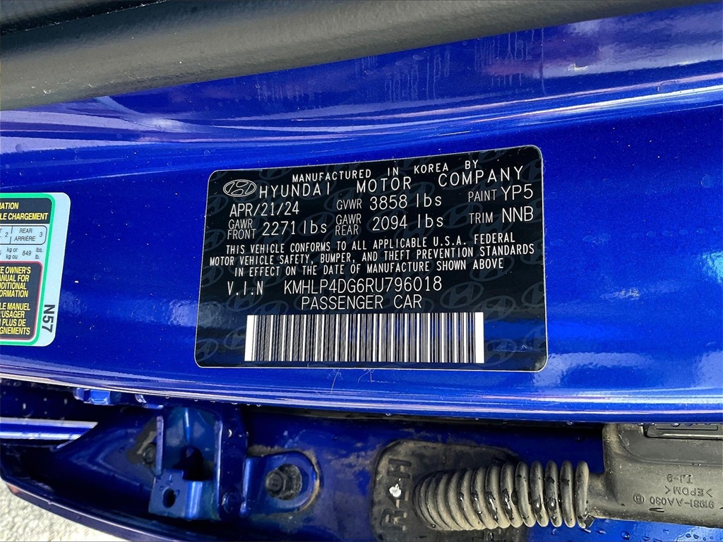 2024 Hyundai Elantra Limited - Photo 31