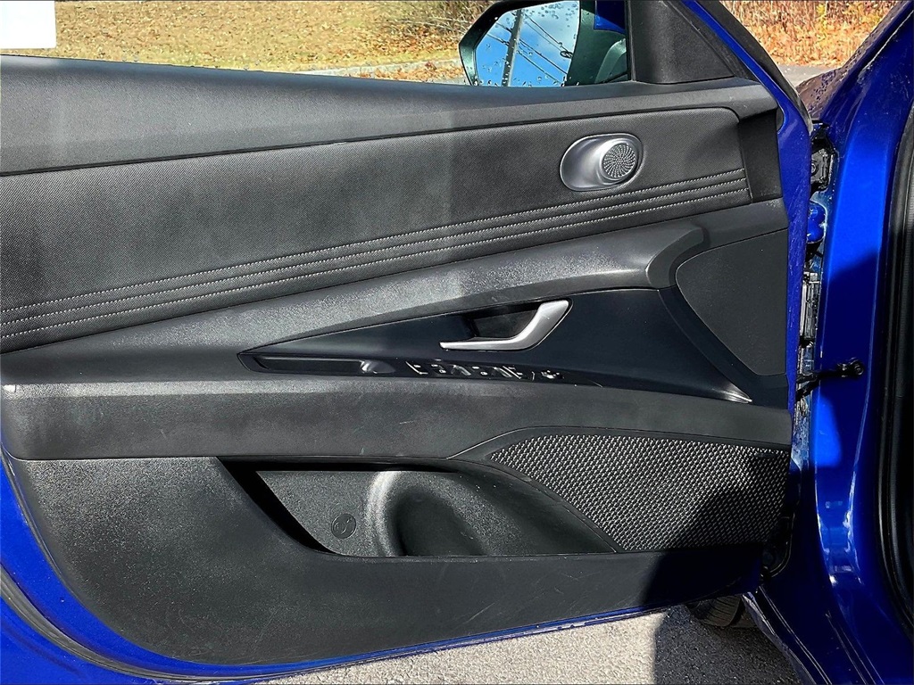 2024 Hyundai Elantra Limited - Photo 9