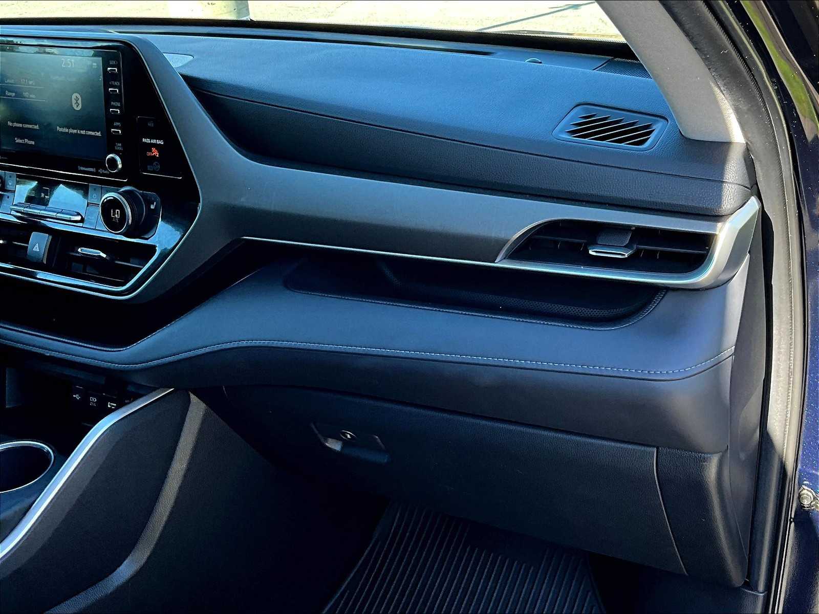 2020 Toyota Highlander XLE - Photo 13