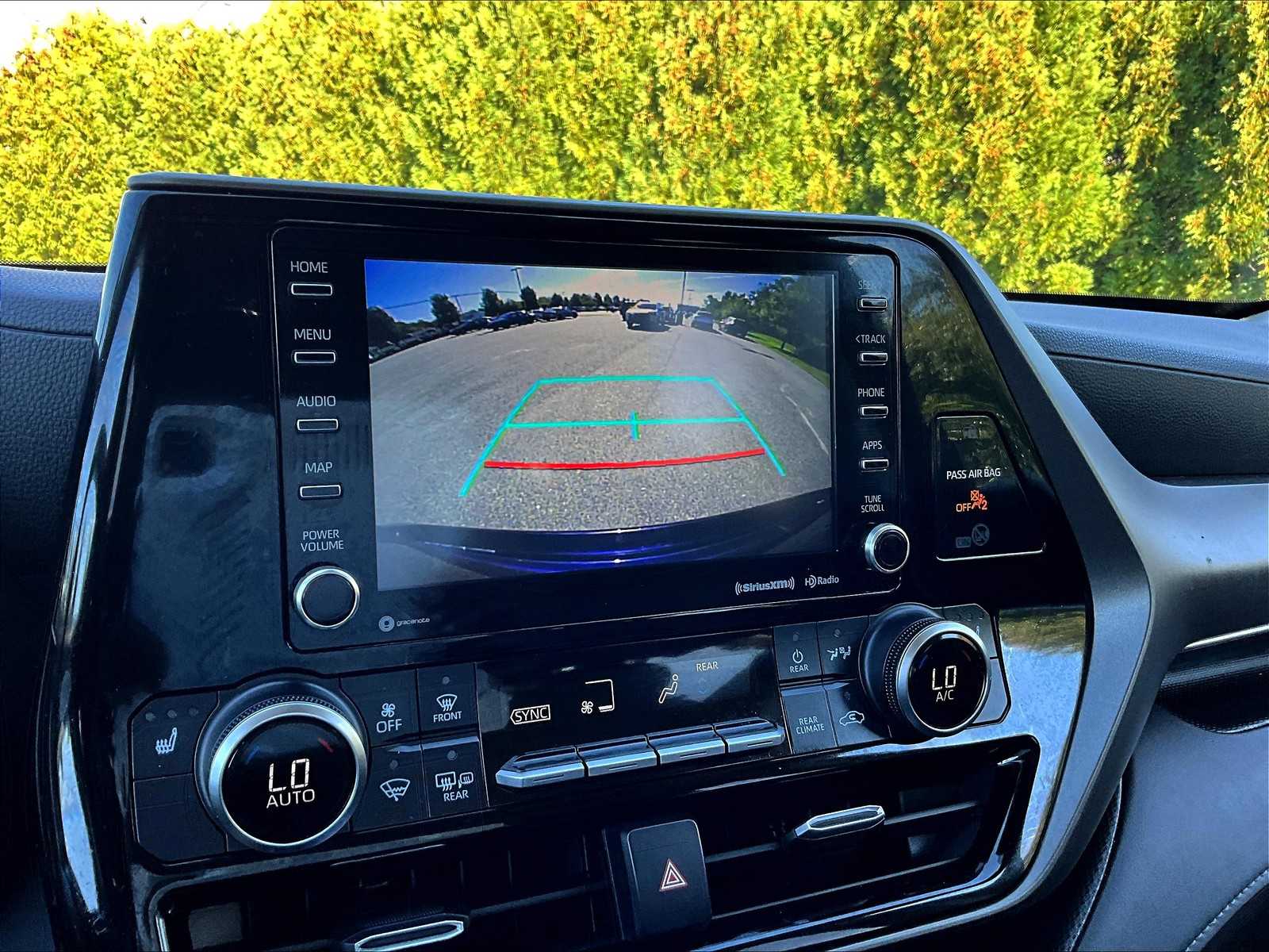 2020 Toyota Highlander XLE - Photo 20