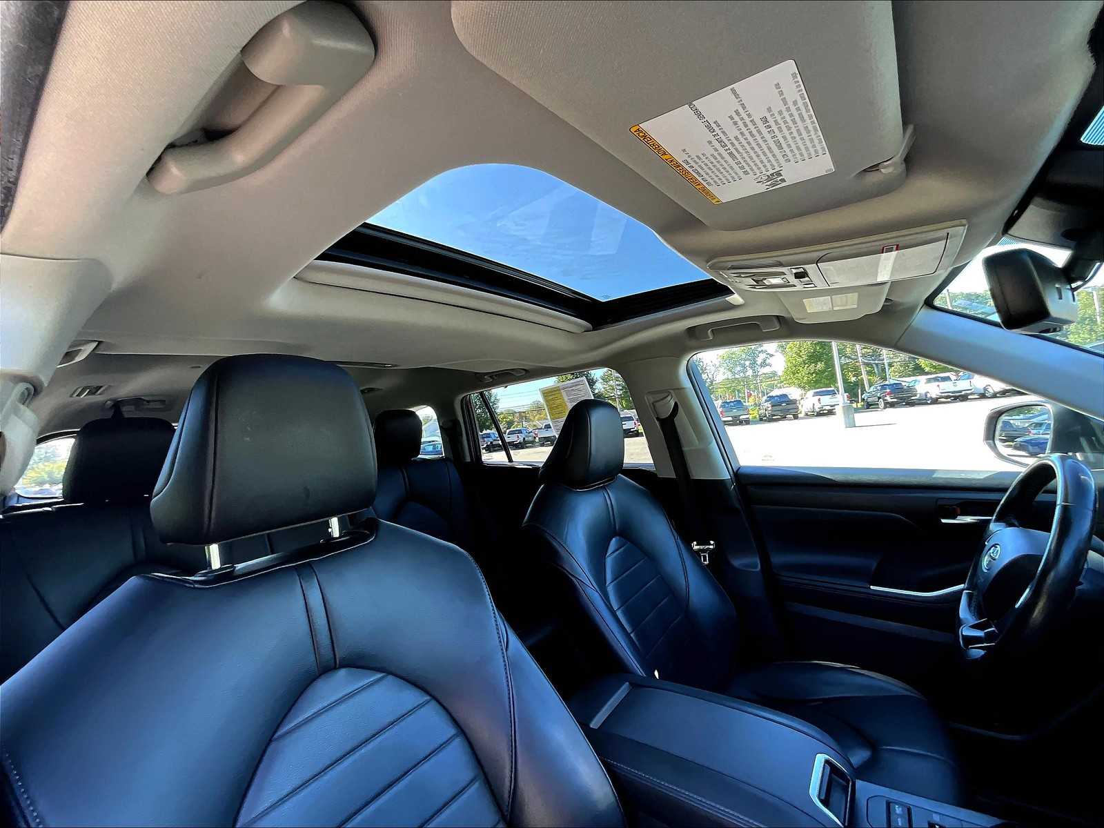 2020 Toyota Highlander XLE - Photo 23