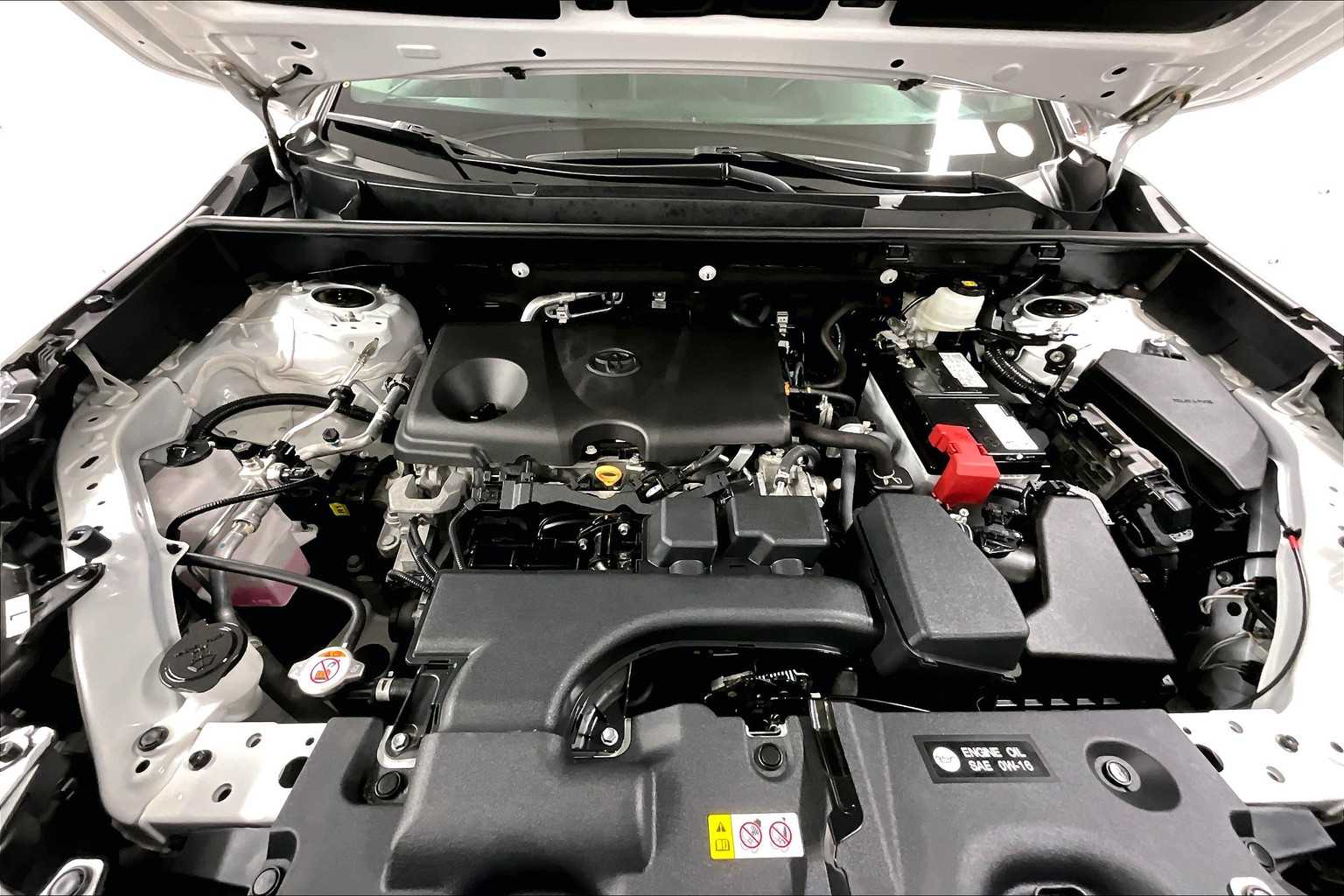 2023 Toyota RAV4 LE - Photo 29