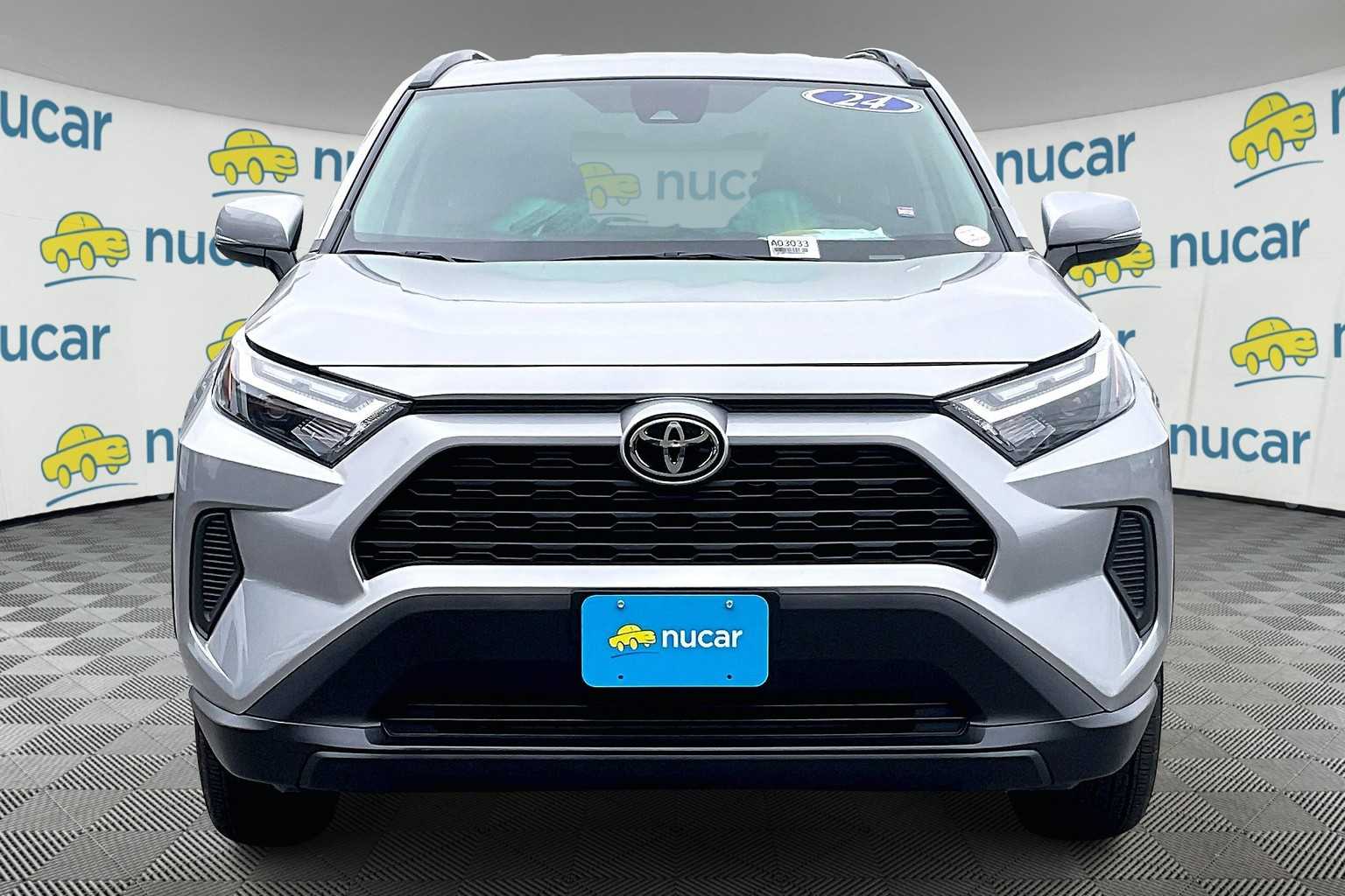 2024 Toyota RAV4 XLE - Photo 2