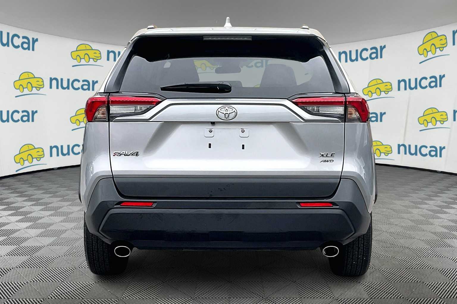 2024 Toyota RAV4 XLE - Photo 5