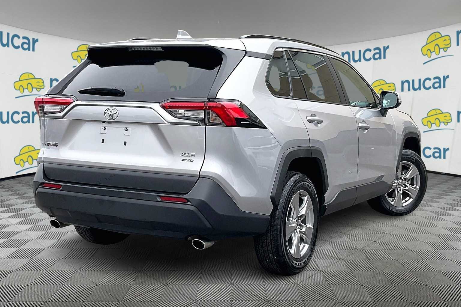2024 Toyota RAV4 XLE - Photo 6