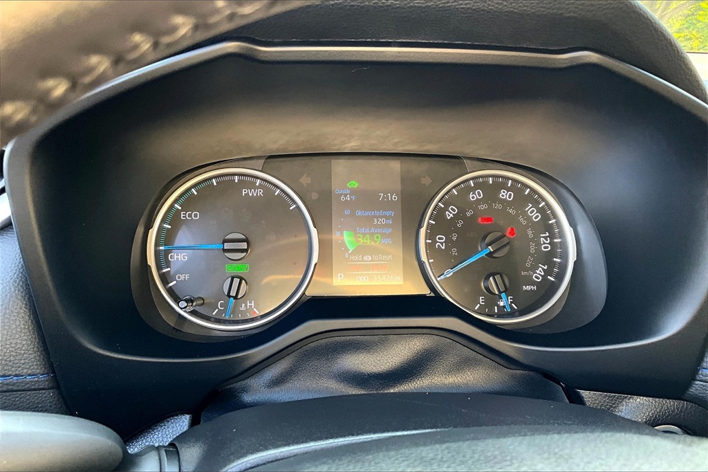 2022 Toyota RAV4 Hybrid SE - Photo 25