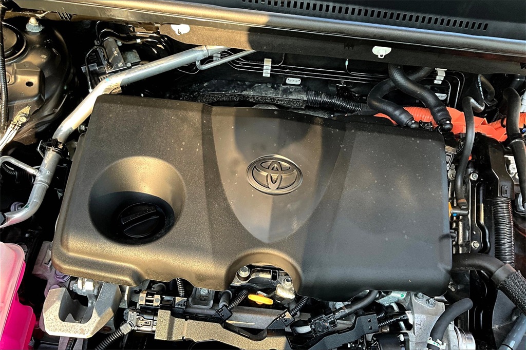 2022 Toyota RAV4 Hybrid SE - Photo 35