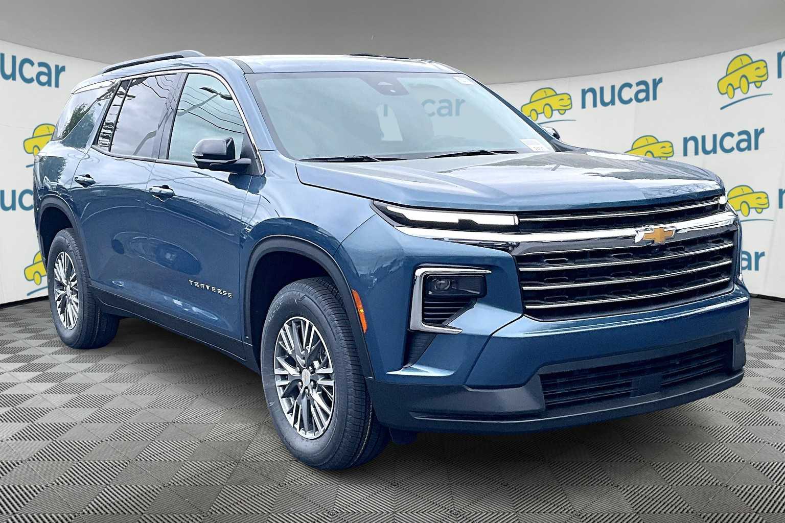 2025 Chevrolet Traverse AWD LT