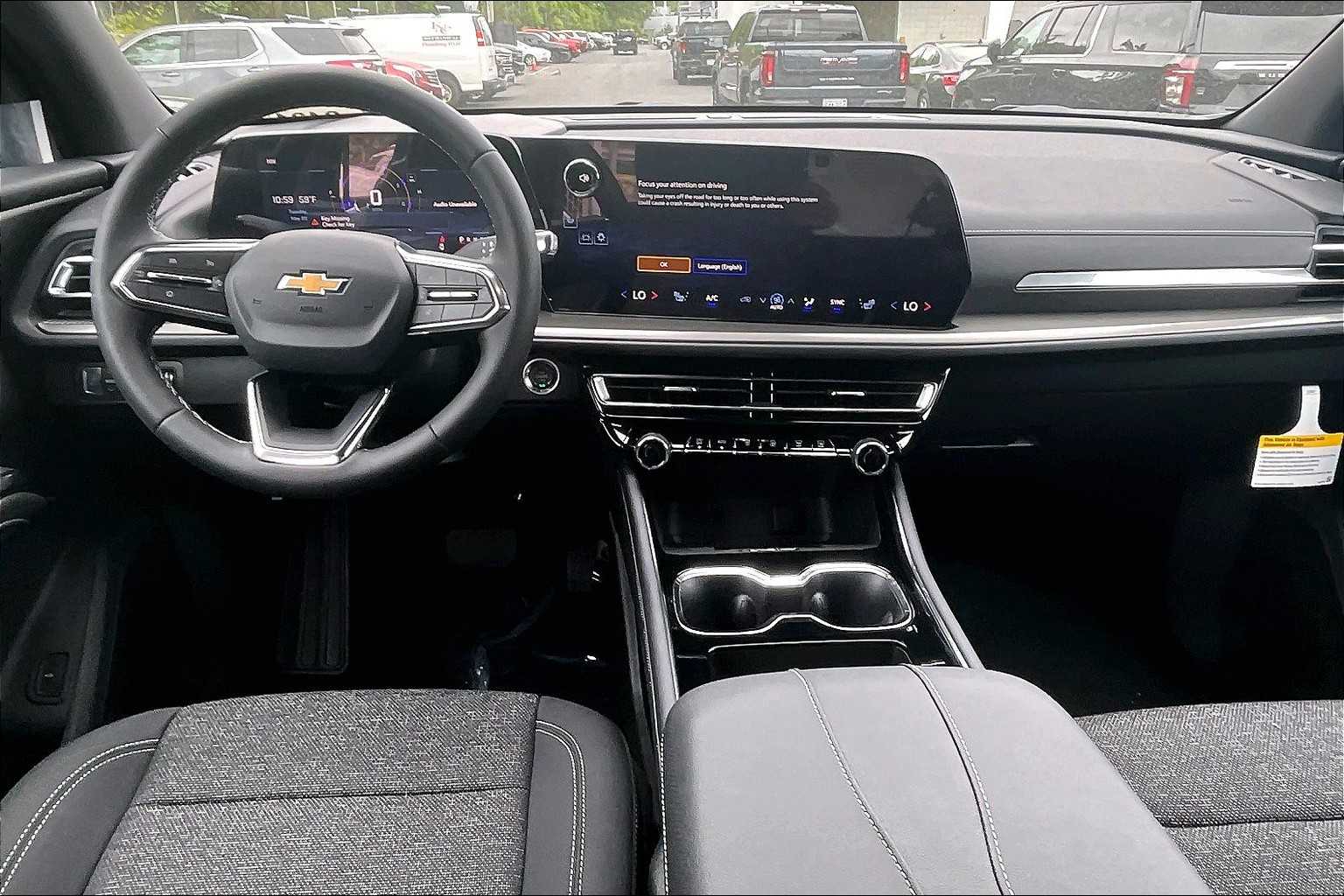 2025 Chevrolet Traverse AWD LT - Photo 12