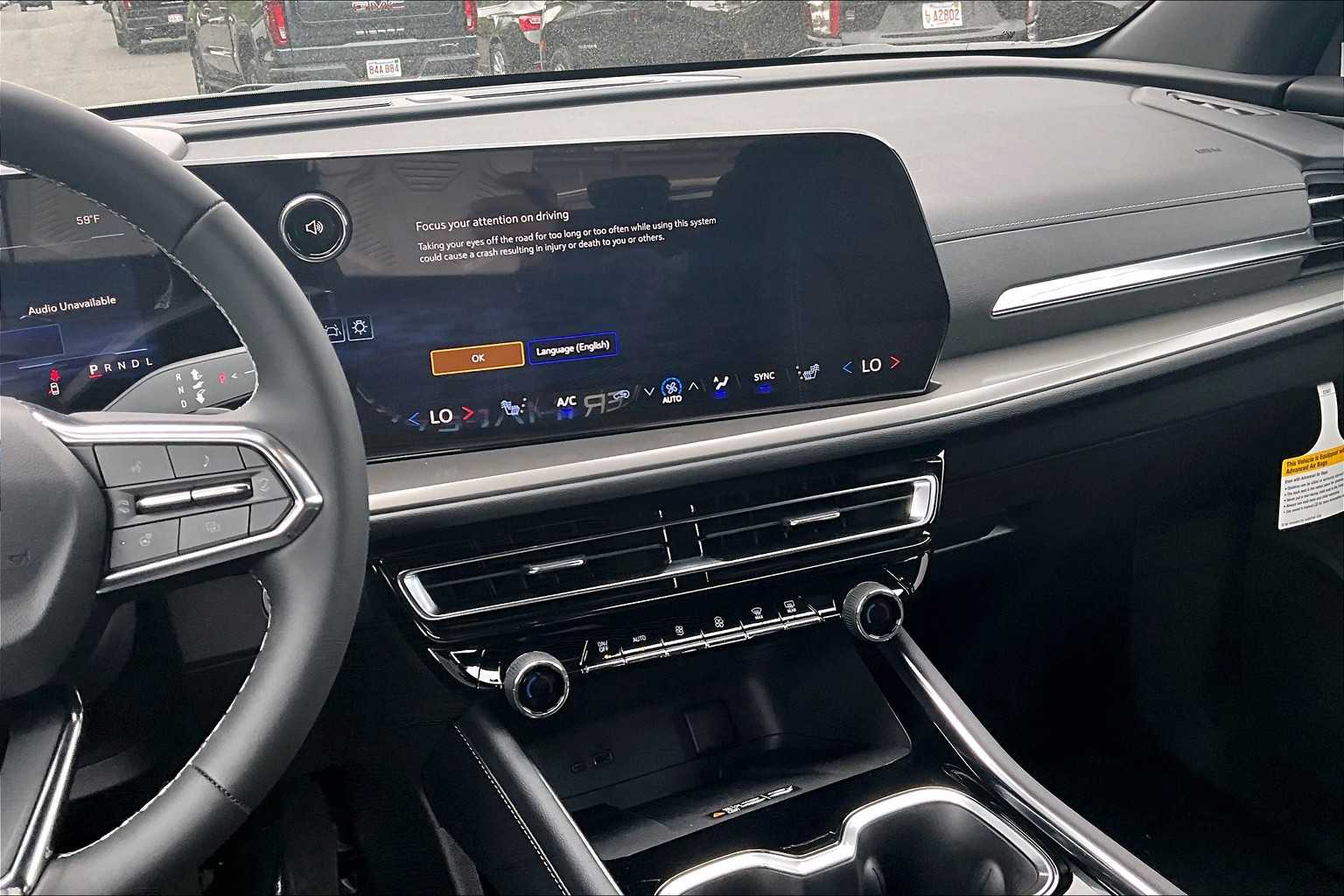 2025 Chevrolet Traverse AWD LT - Photo 13