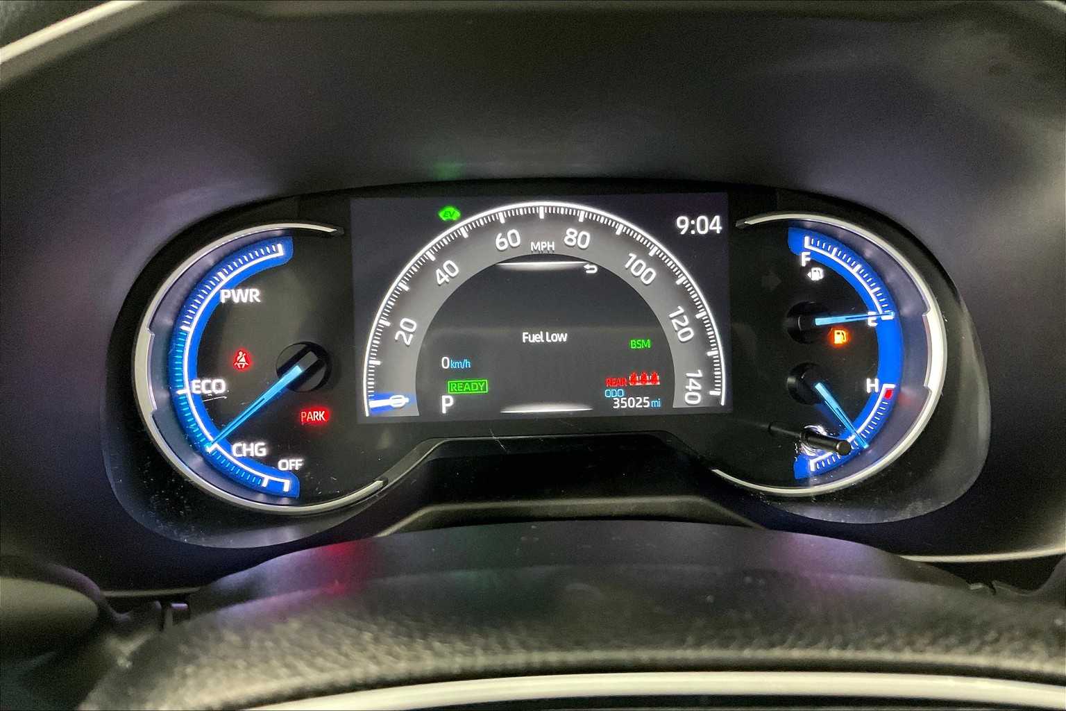 2024 Toyota RAV4 Hybrid XLE - Photo 25