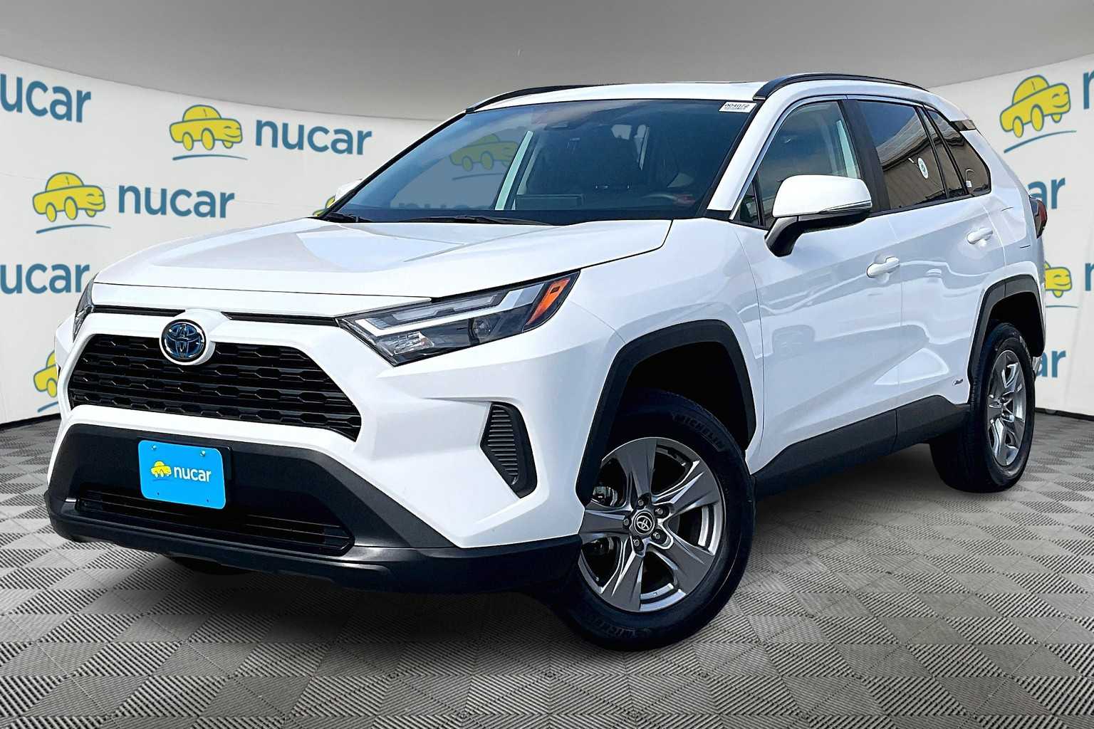 2024 Toyota RAV4 Hybrid XLE - Photo 3