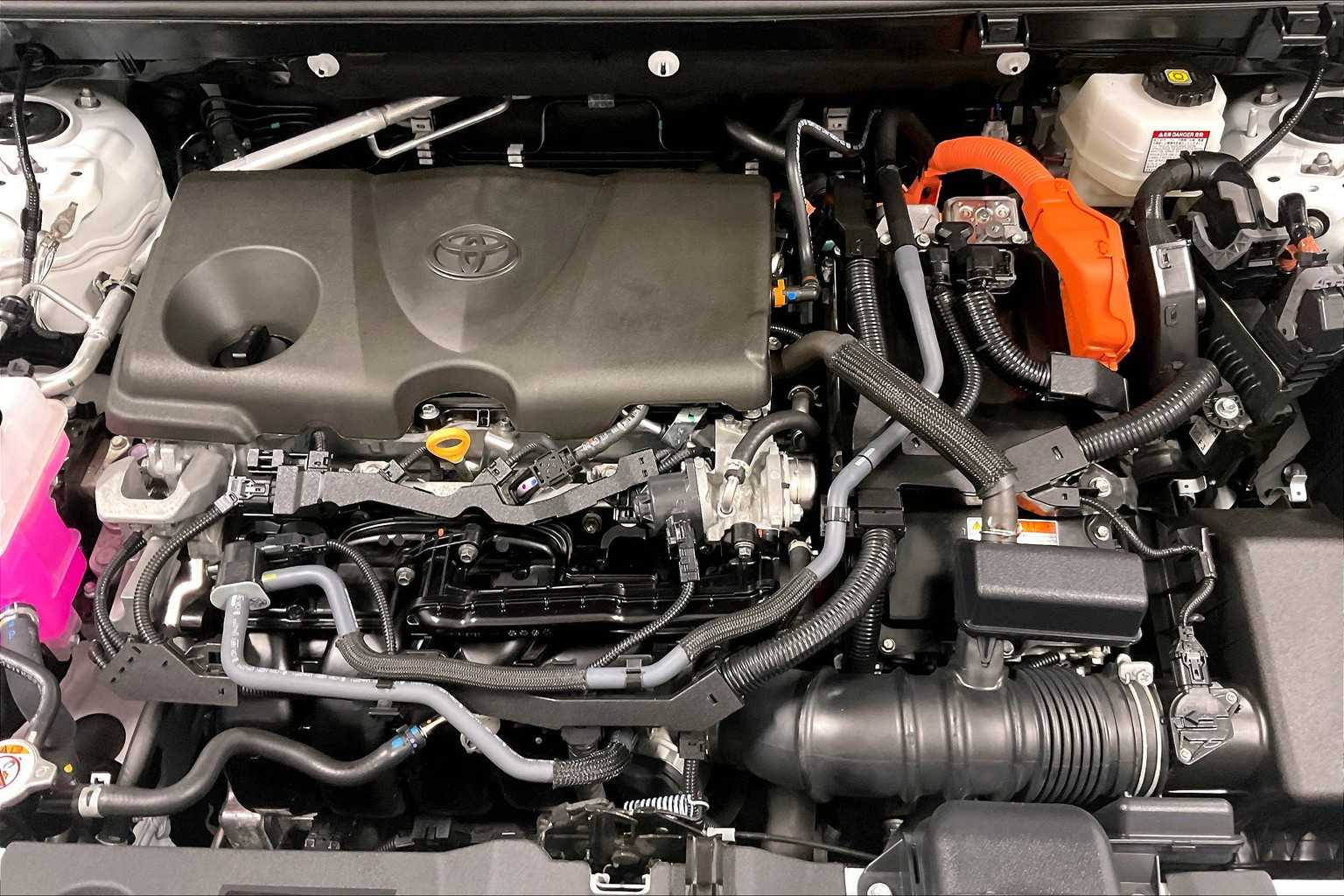 2024 Toyota RAV4 Hybrid XLE - Photo 35