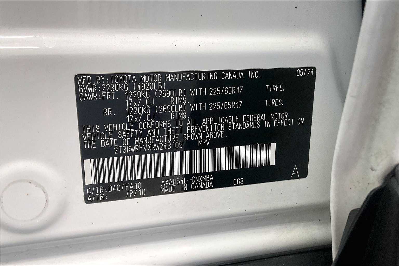 2024 Toyota RAV4 Hybrid XLE - Photo 36