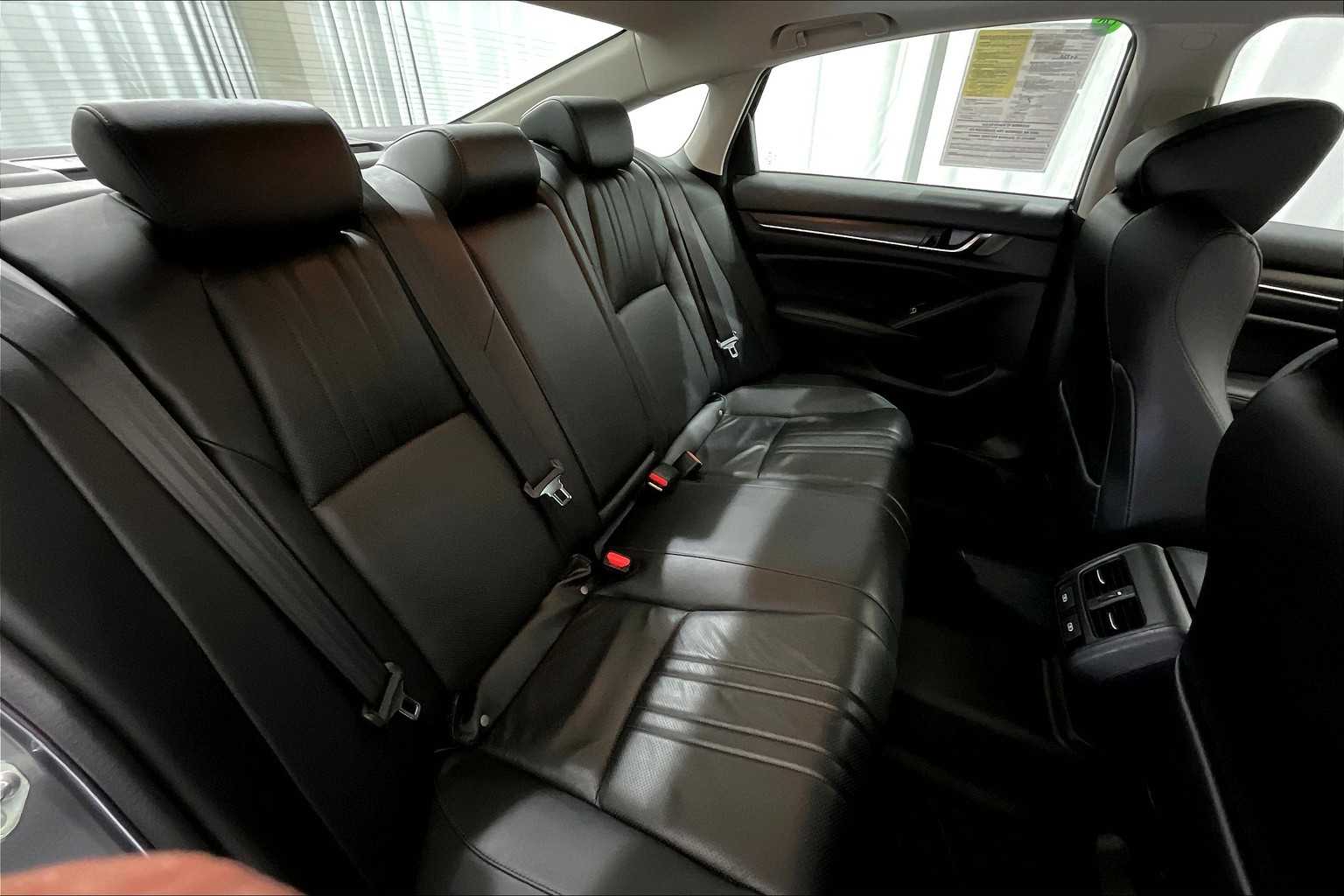 2021 Honda Accord EX-L - Photo 16