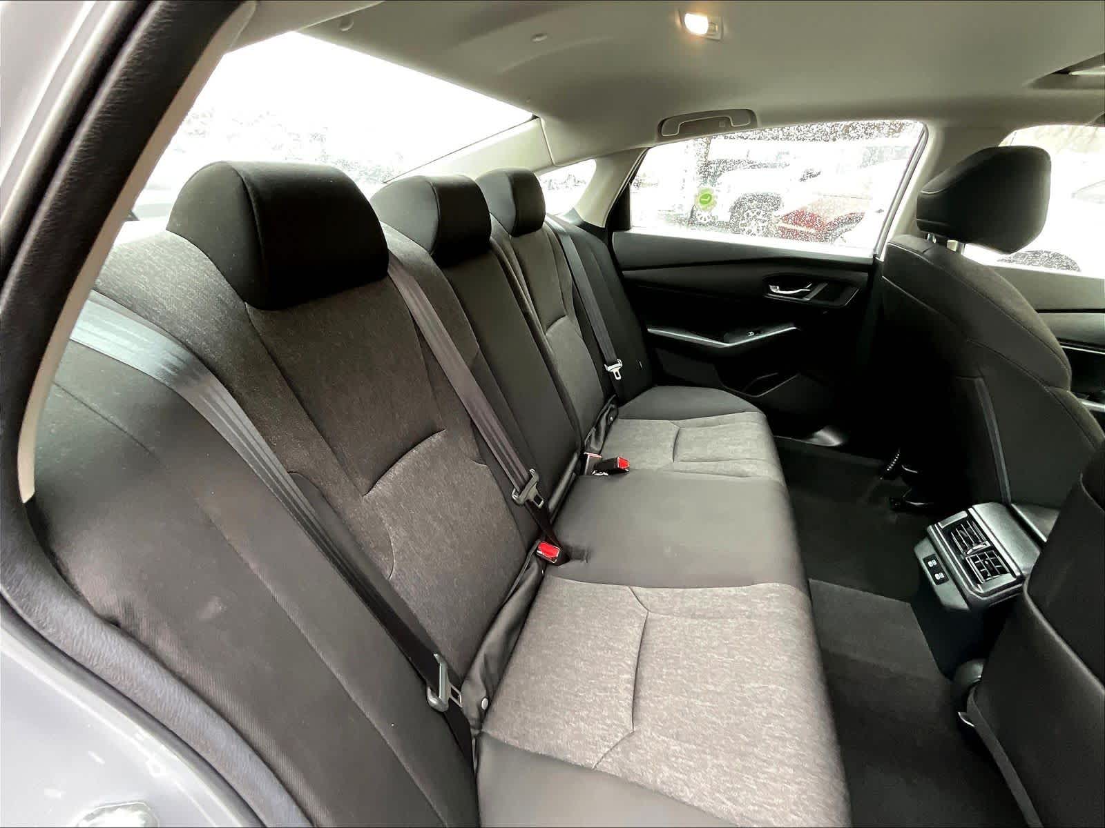 2025 Honda Accord SE - Photo 16