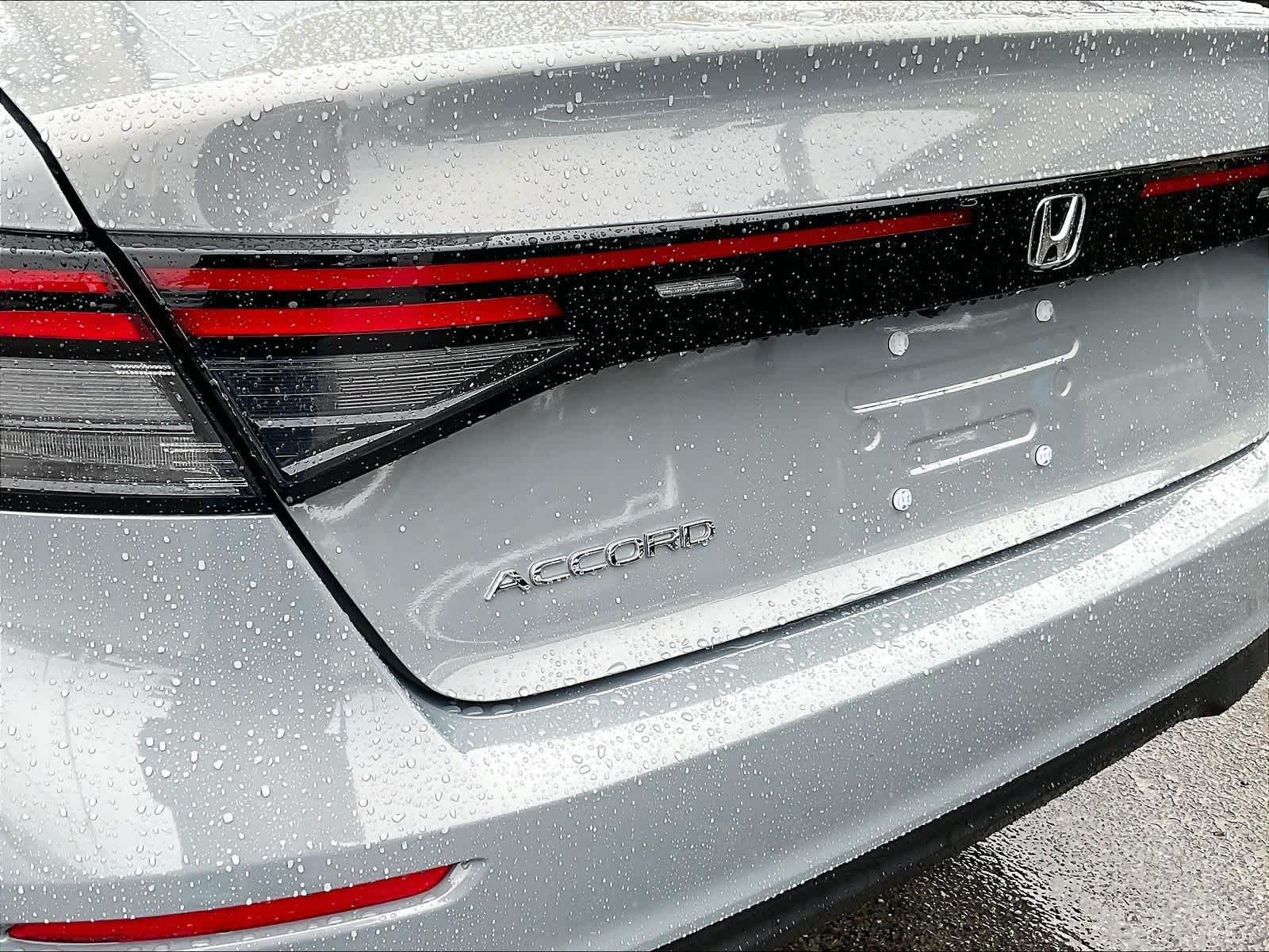 2025 Honda Accord SE - Photo 29