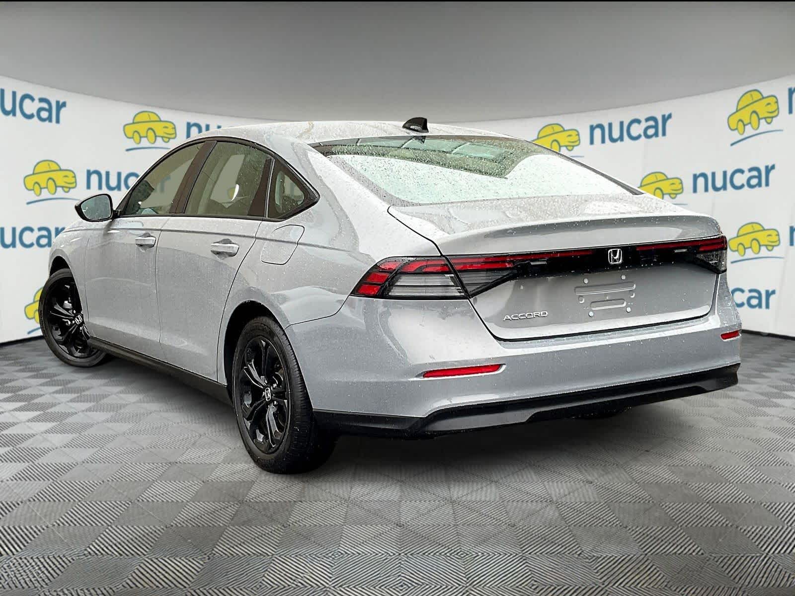 2025 Honda Accord SE - Photo 4