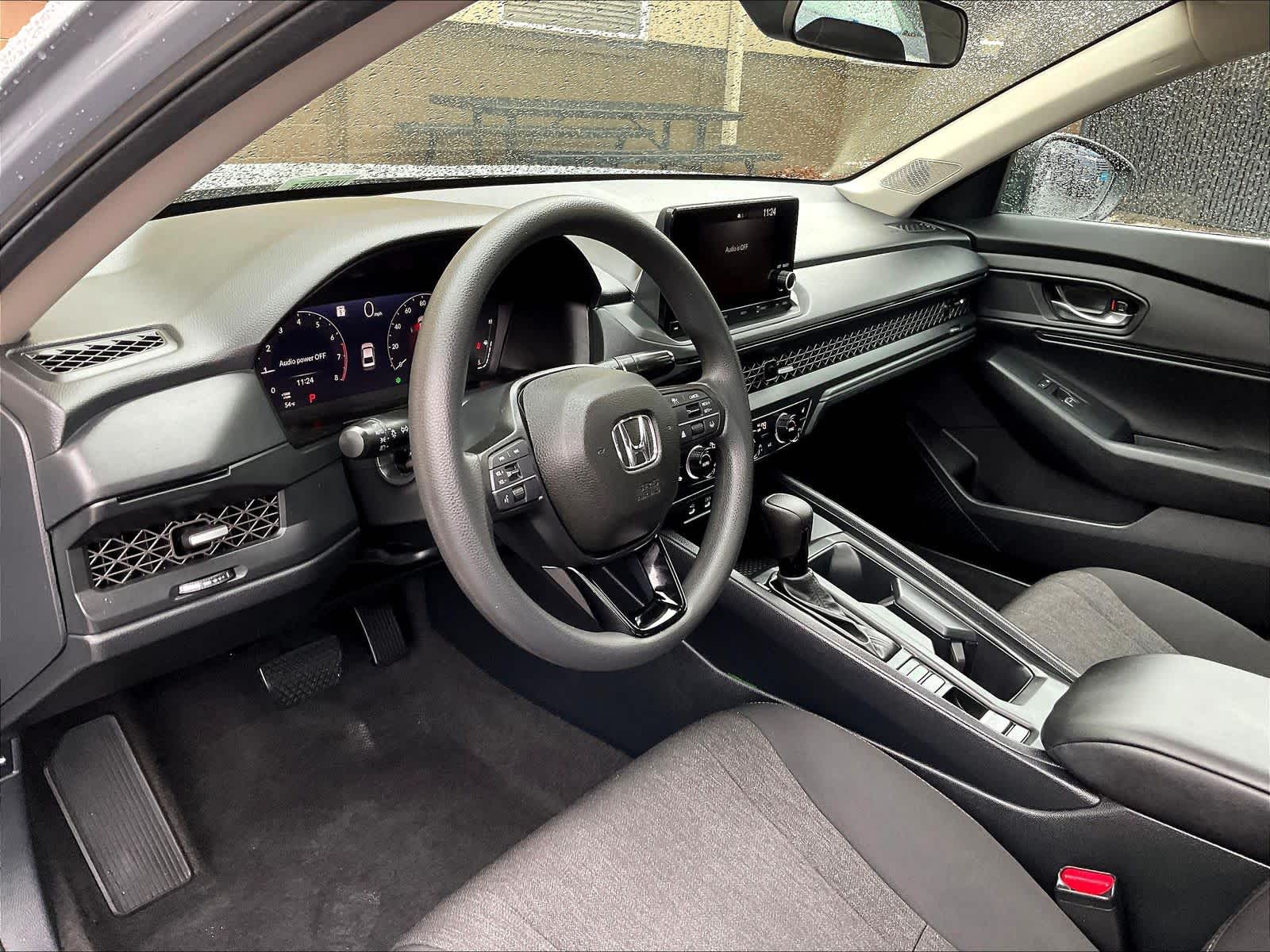 2025 Honda Accord SE - Photo 8