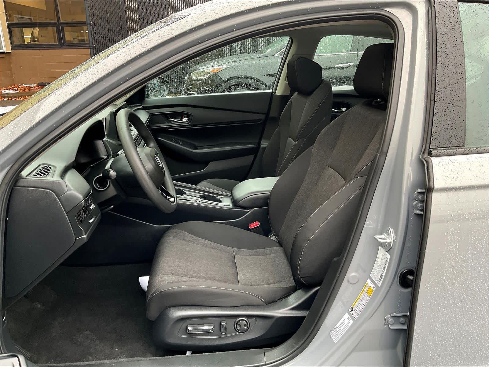 2025 Honda Accord SE - Photo 10