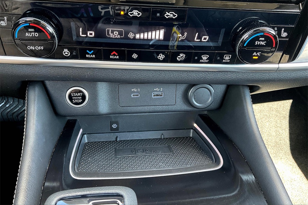 2022 Nissan Rogue Platinum - Photo 12