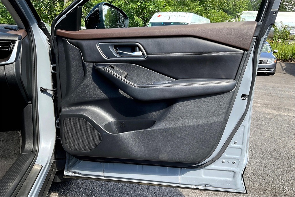 2022 Nissan Rogue Platinum - Photo 26