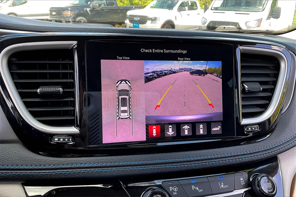 2021 Chrysler Pacifica Hybrid Touring L - Photo 19