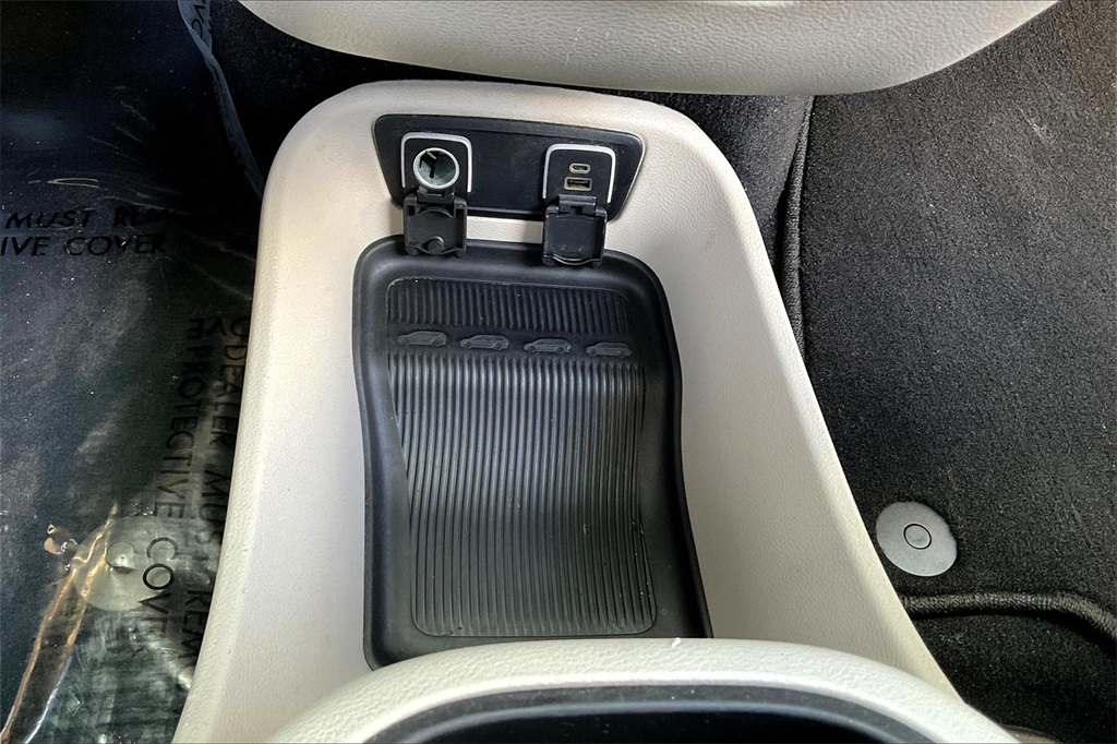 2021 Chrysler Pacifica Hybrid Touring L - Photo 32