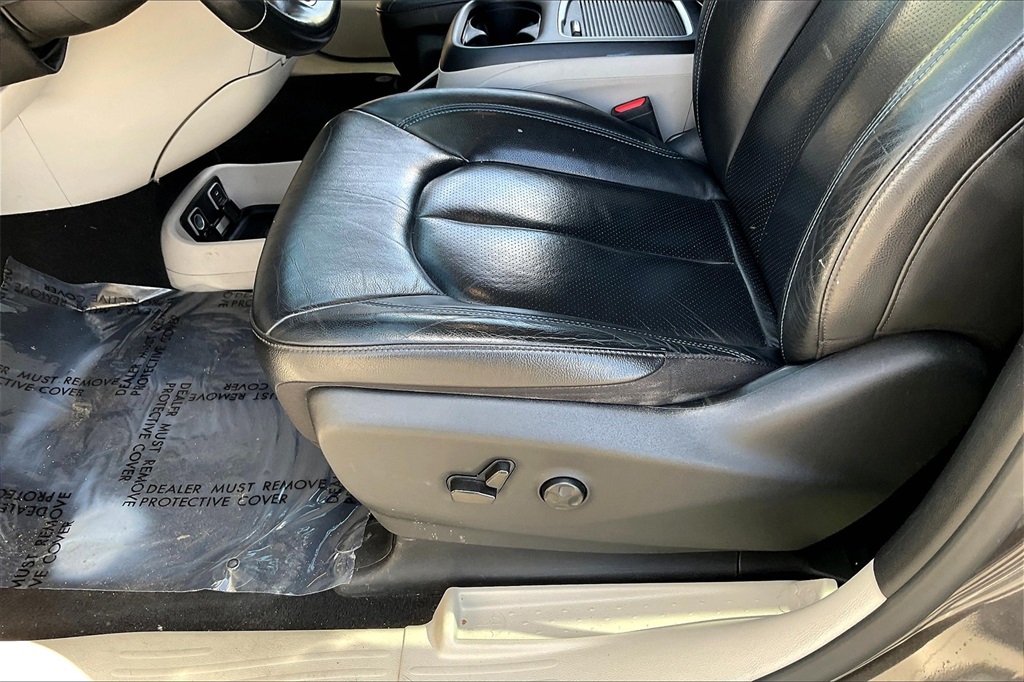 2021 Chrysler Pacifica Hybrid Touring L - Photo 33