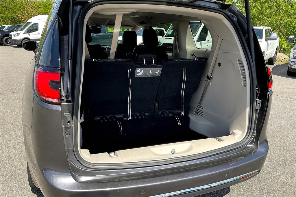 2021 Chrysler Pacifica Hybrid Touring L - Photo 34