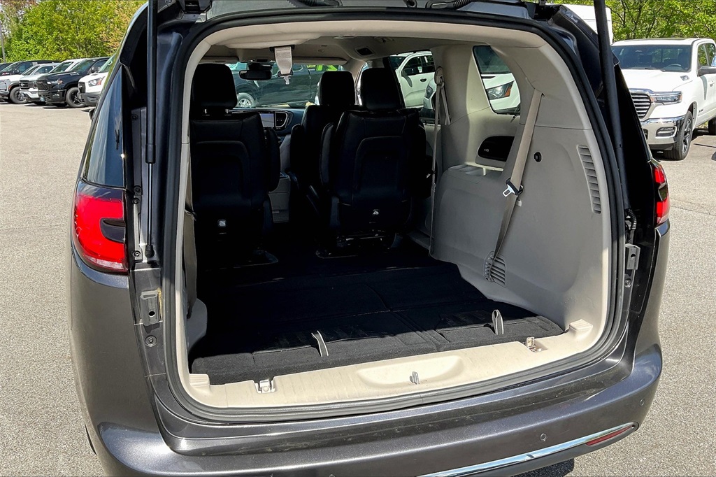 2021 Chrysler Pacifica Hybrid Touring L - Photo 35