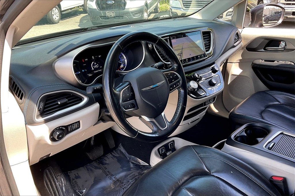 2021 Chrysler Pacifica Hybrid Touring L - Photo 8