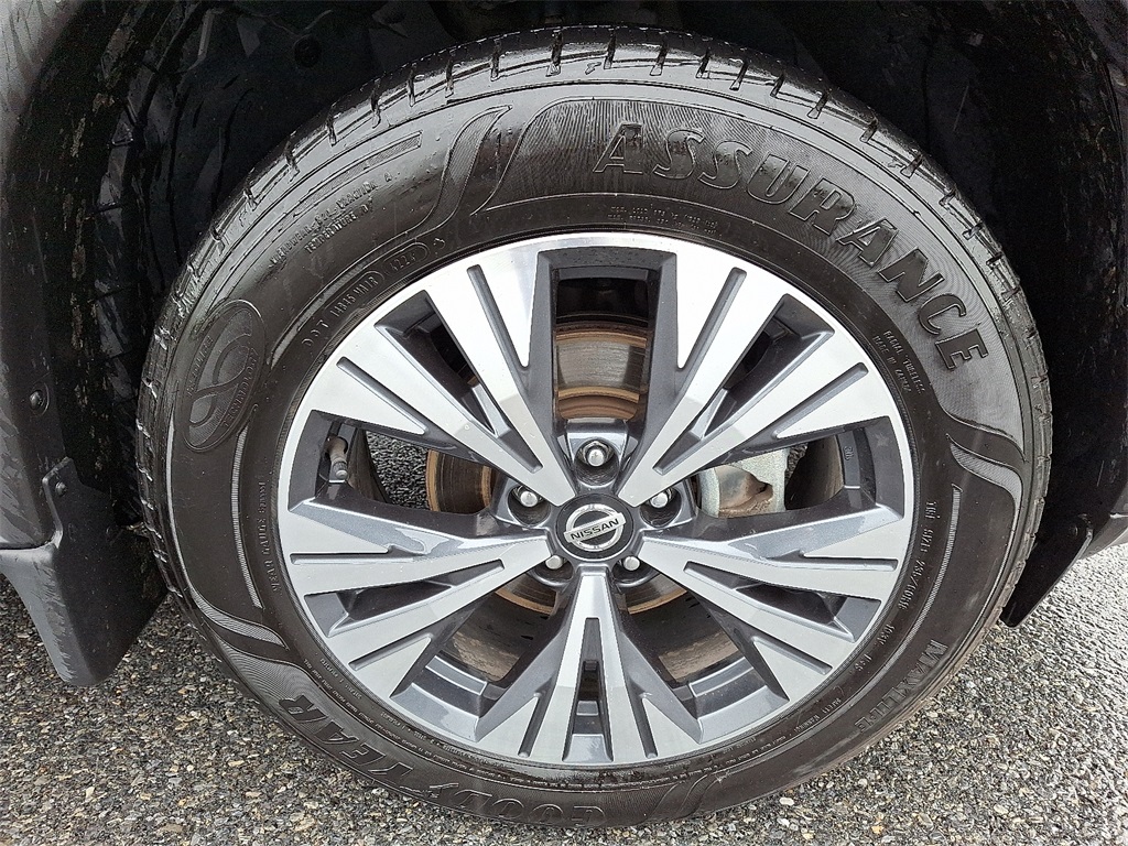 2021 Nissan Rogue SV - Photo 8