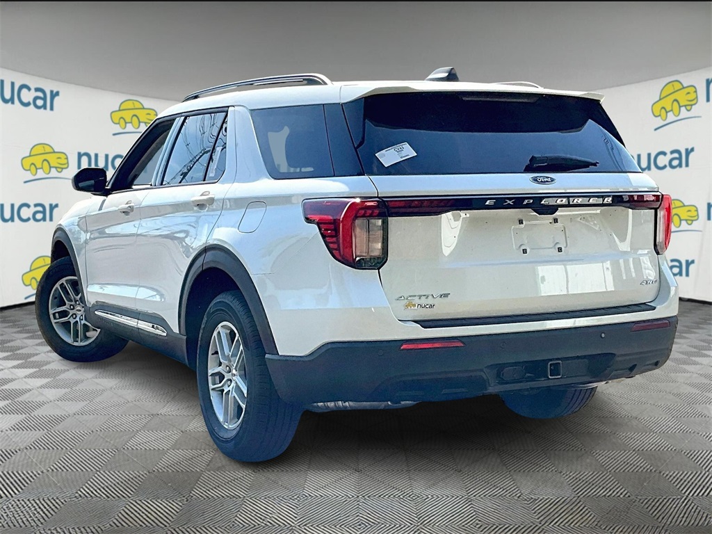 2025 Ford Explorer Active - Photo 4