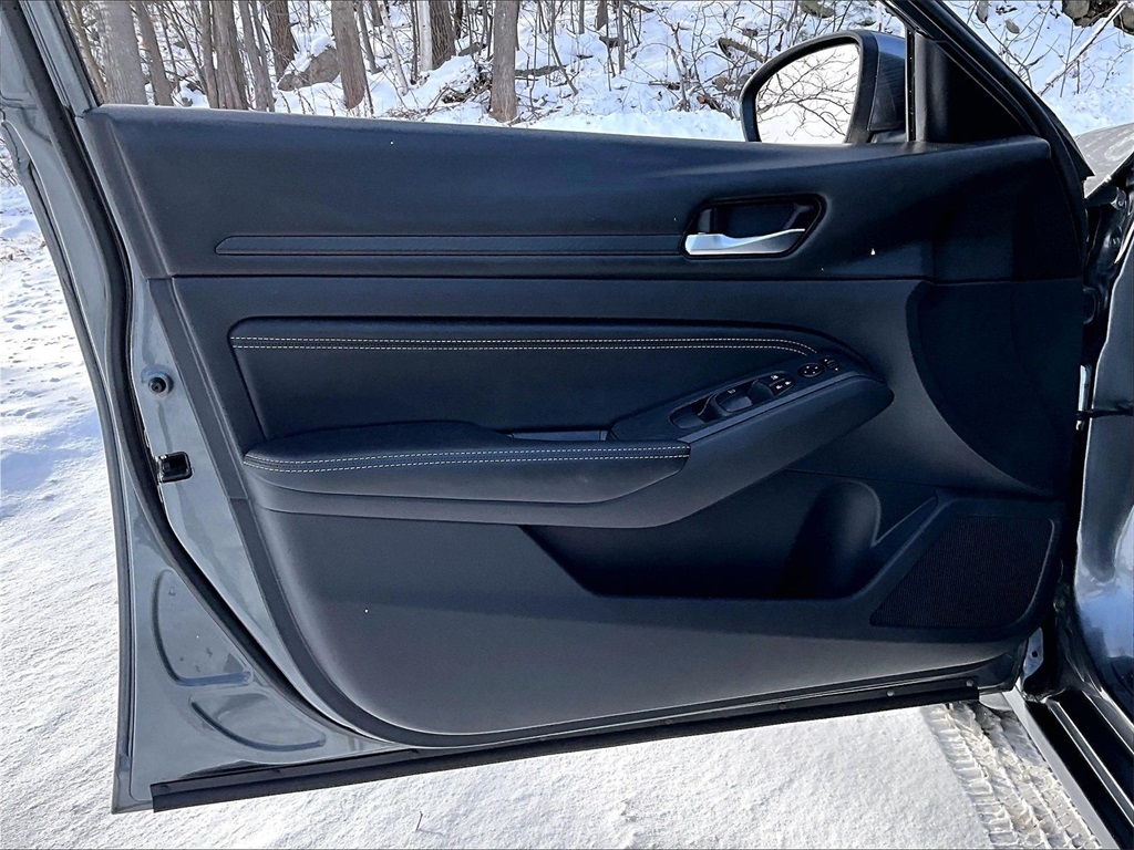 2020 Nissan Altima 2.5 S - Photo 9