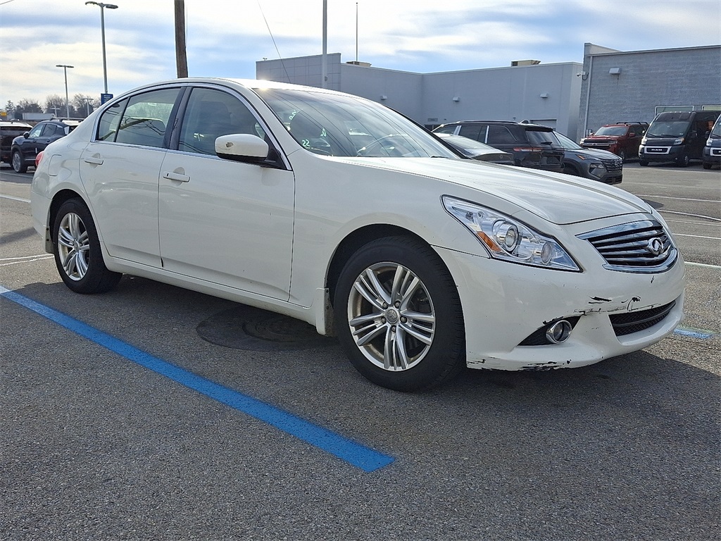 2013 INFINITI G37 X