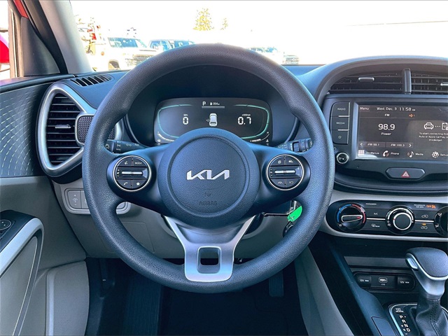 2023 Kia Soul LX - Photo 16